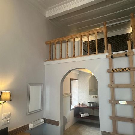Castellorizon Pensione Меис Экстерьер фото